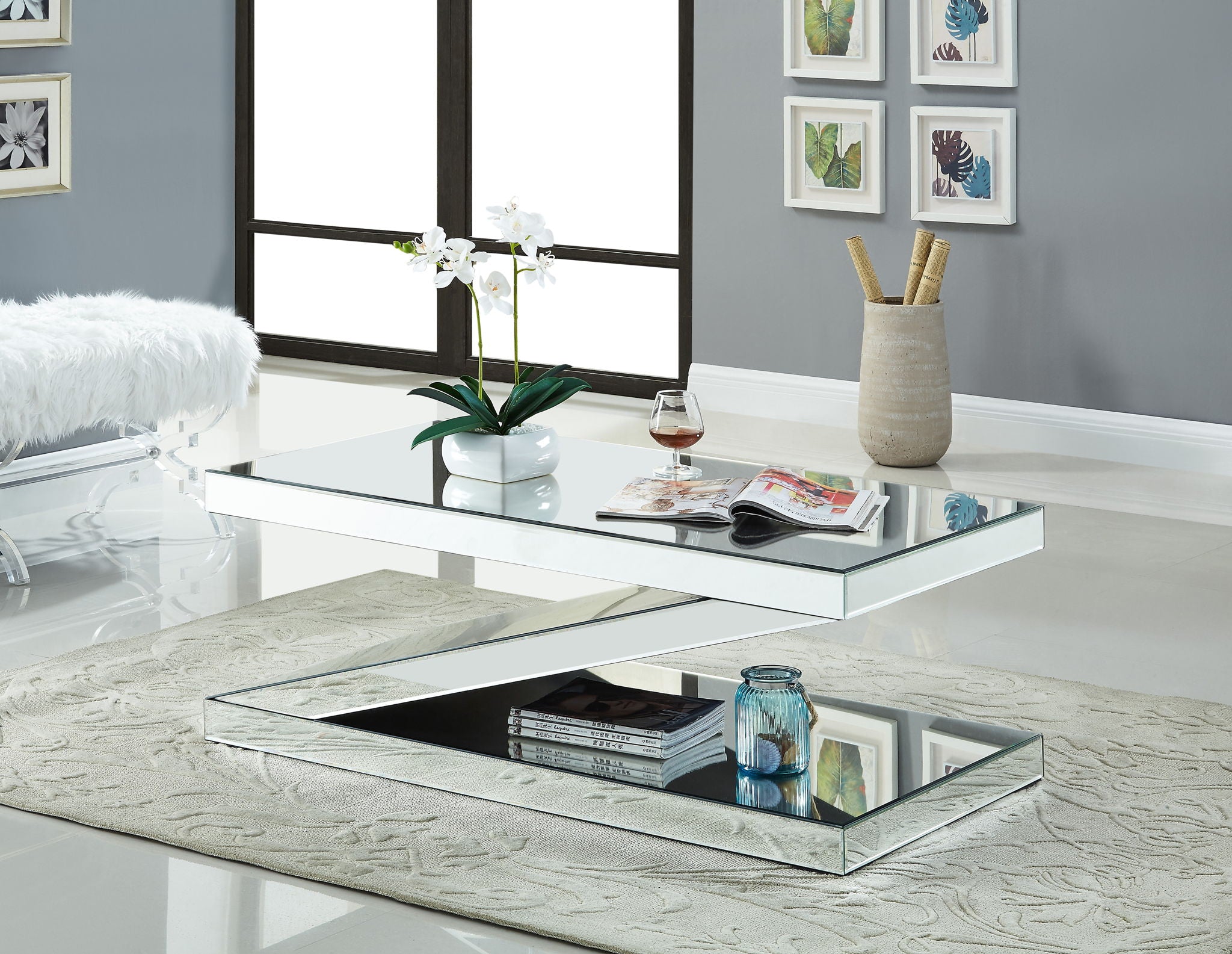 Zee - Table