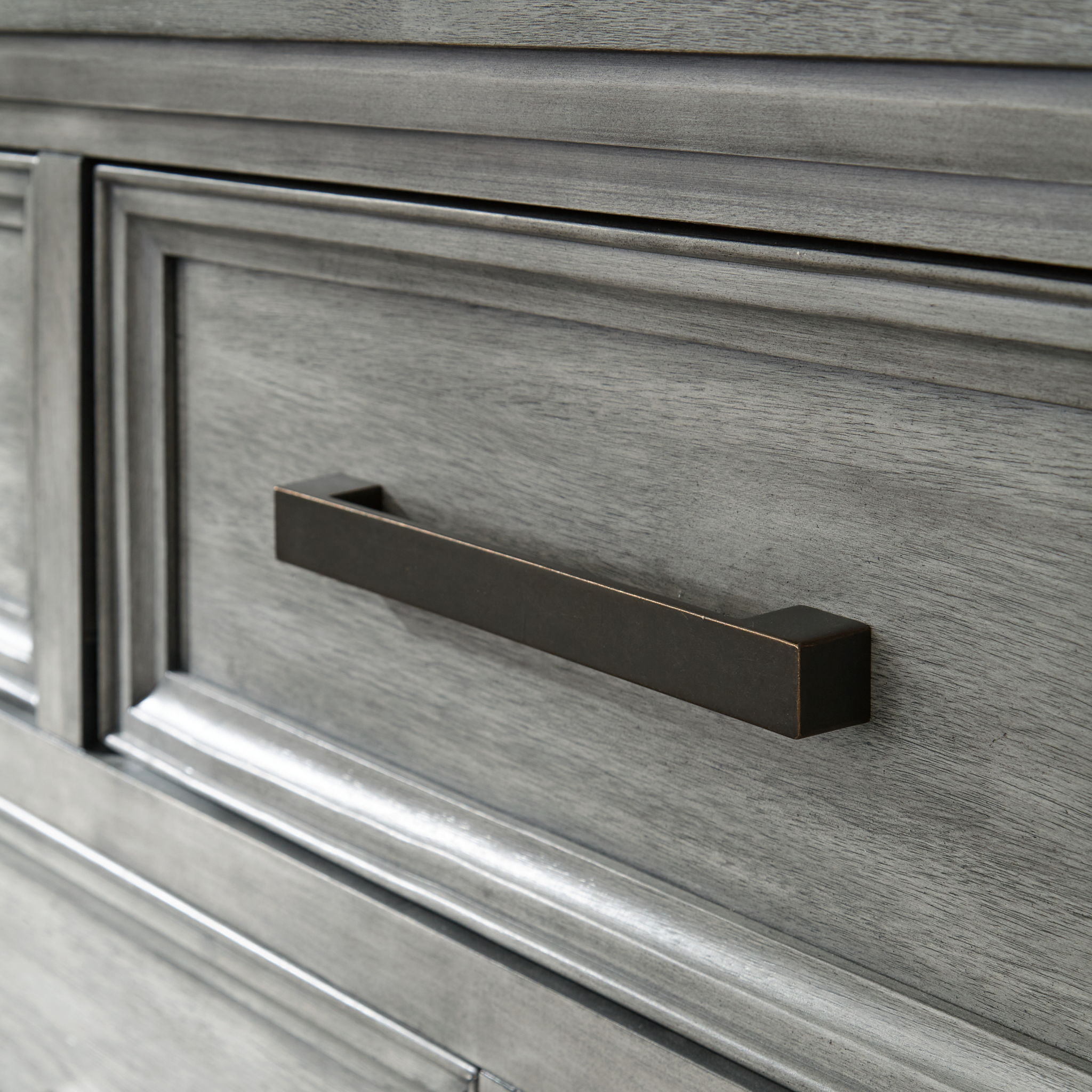 Russelyn - Dresser, Mirror - Gray